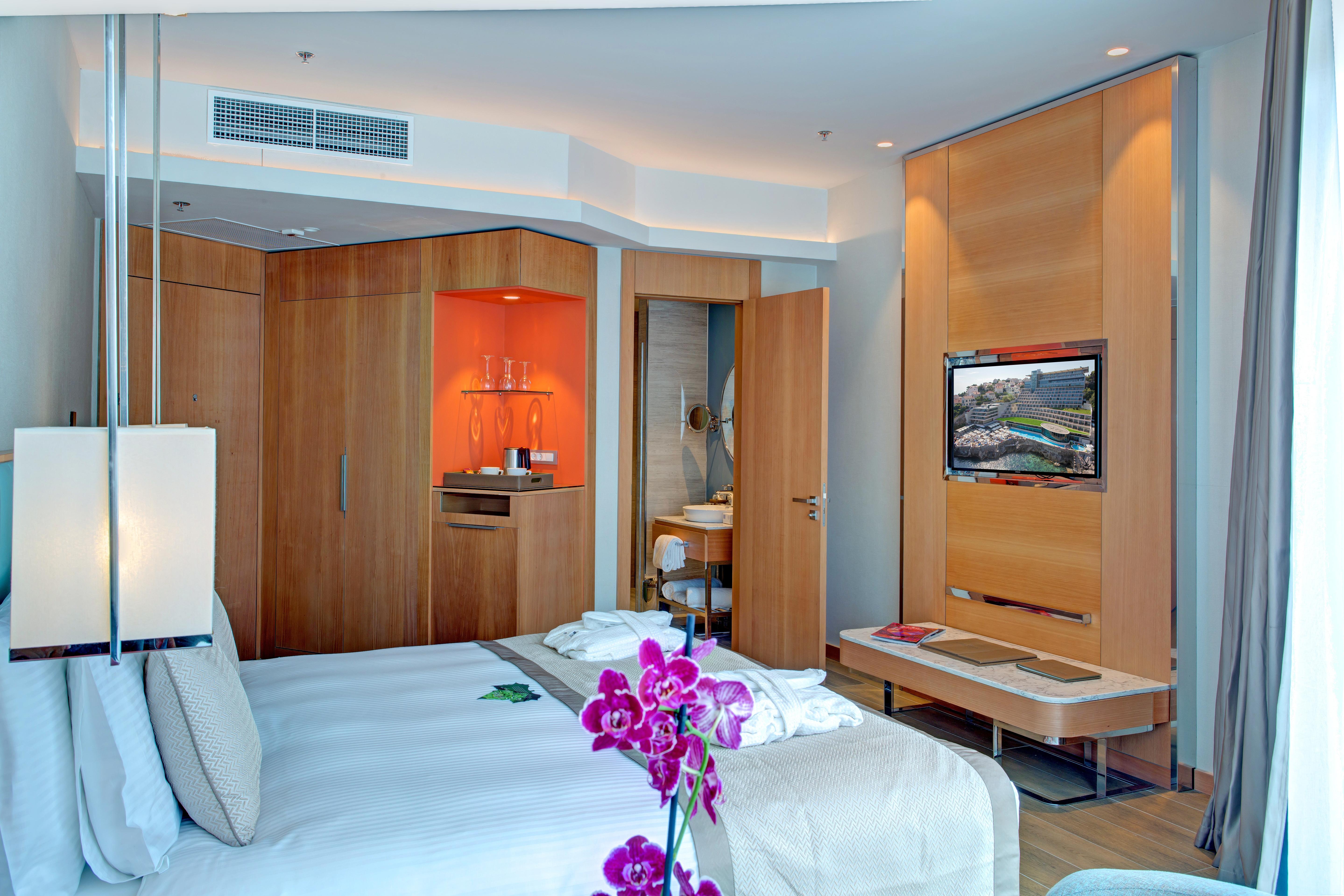 Rixos Premium Dubrovnik Hotel Luaran gambar A room at the hotel